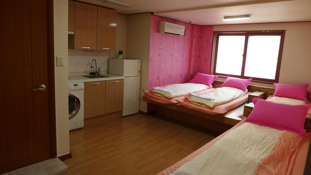 Hostel Bong Backpackers