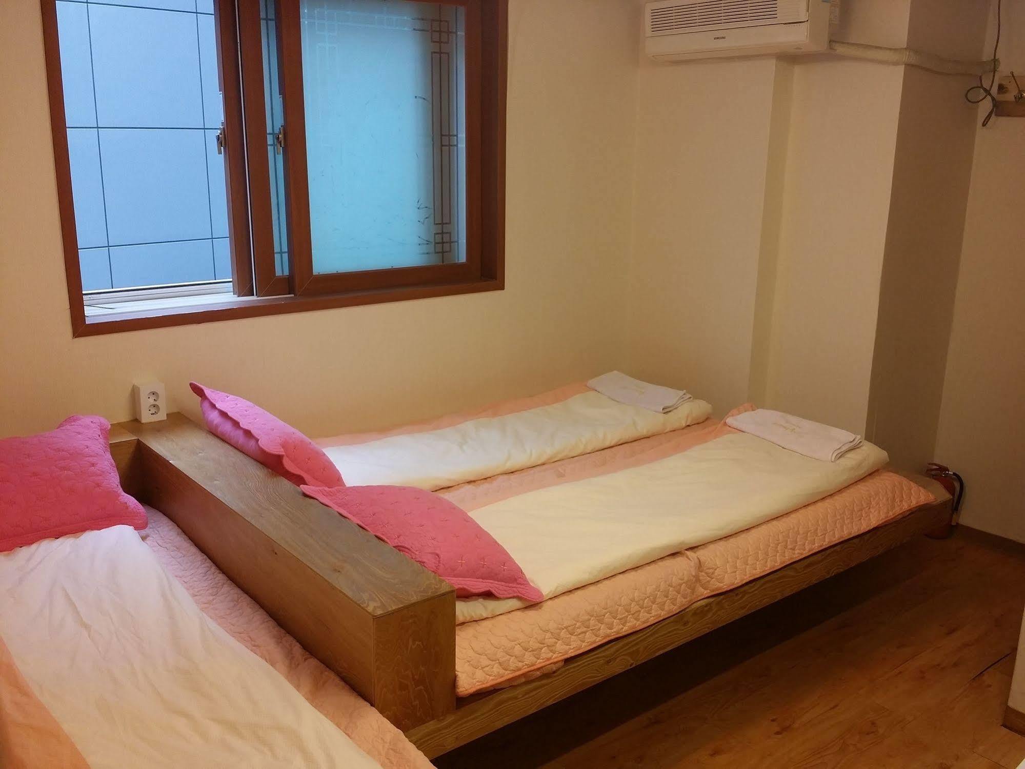 Hostel Bong Backpackers