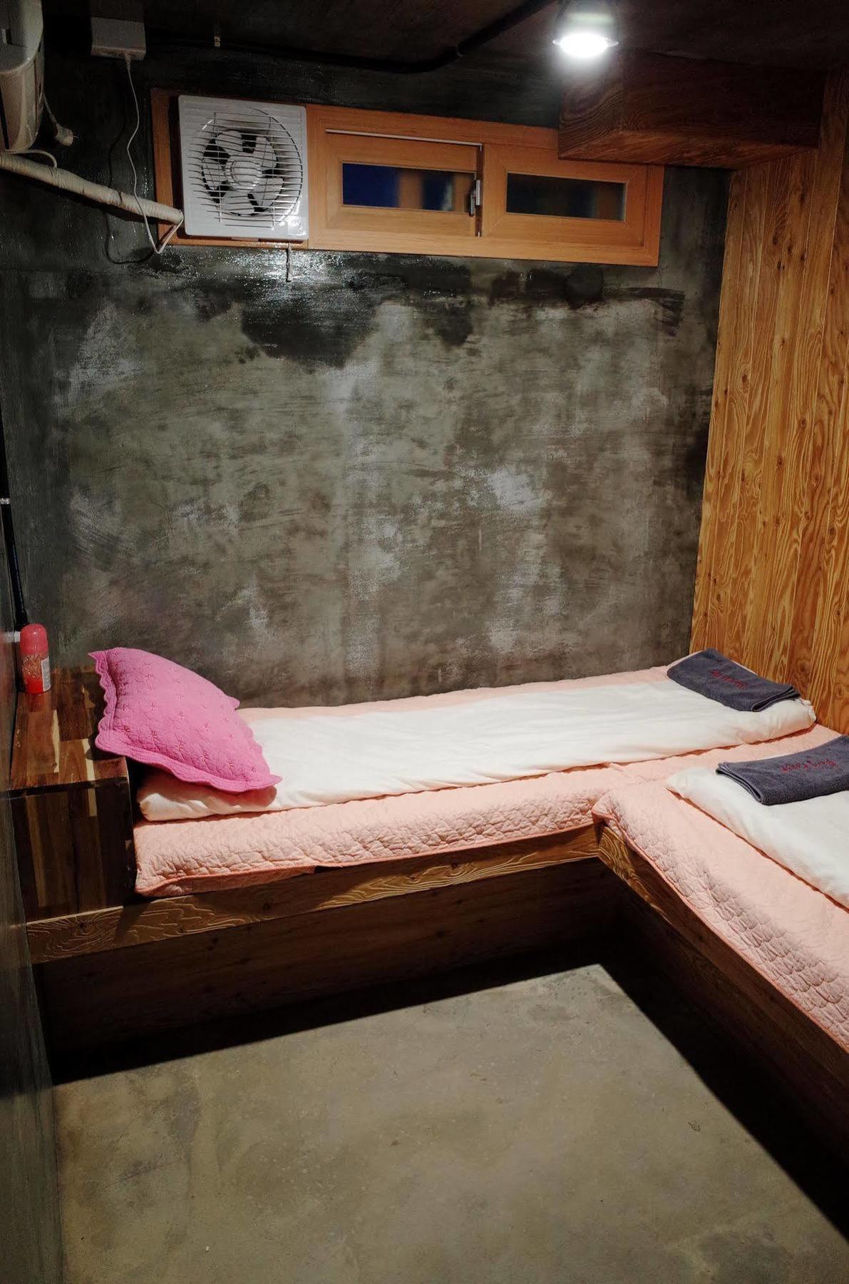 Hostel Bong Backpackers *