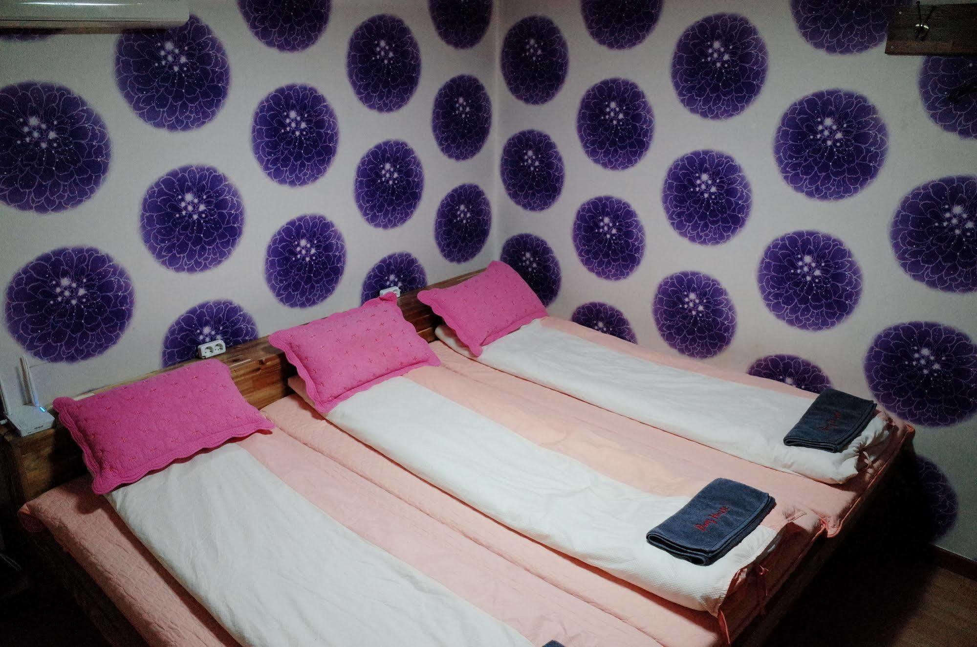 Bong Backpackers Hostel